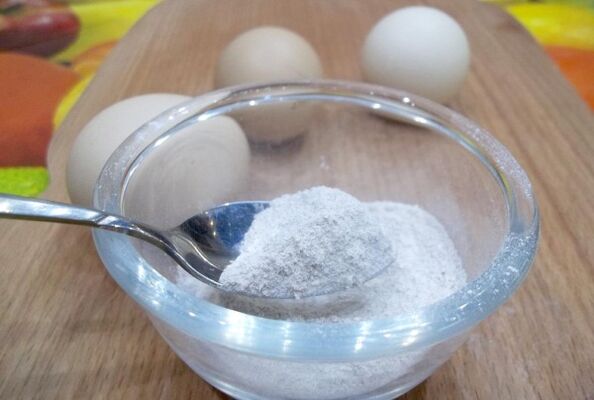 Cojile de ou zdrobite sunt un remediu popular pentru tratarea osteoartritei gleznei